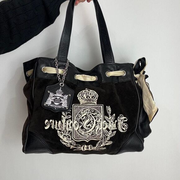 Juicy Couture Handbags - Juicy Couture Vintage Y2K Black Velour Daydreamer Shoulder Bag with bow detail